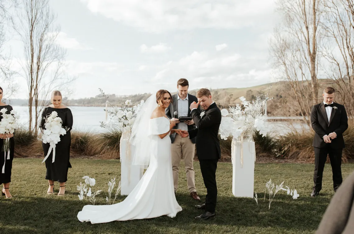 Wedding at Takapoto Estate