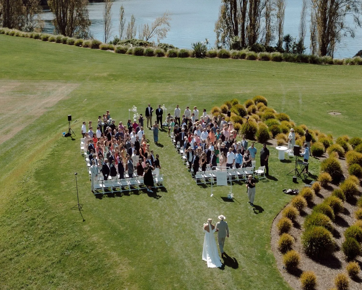 Wedding at Takapoto Estate