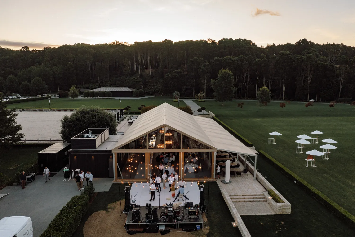 A wedding at Takapoto Estate